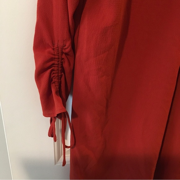 New Directions Rust colored button up blouse. Size S - Picture 4 of 5